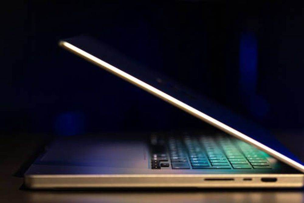 Australia a închis trei site-uri care foloseau AI pentru materiale pedopornografice